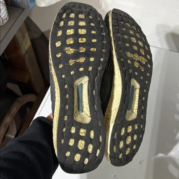 Ultra Boost 3.0 Oreo Size 13 - Picture 6 of 6